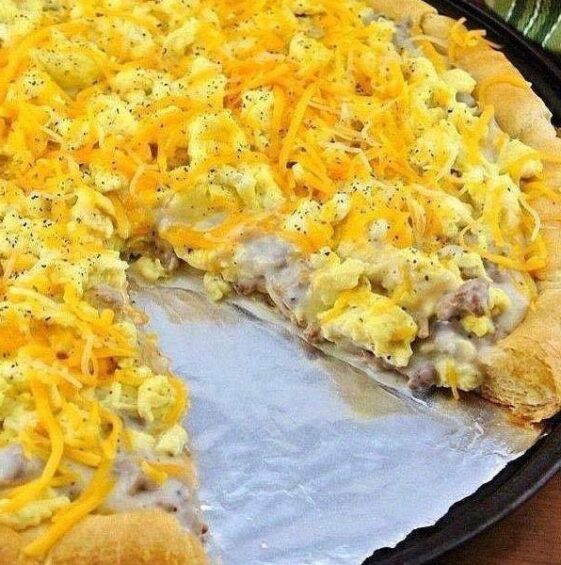 Sausage gravy breakfast pizza Phitip Recipes