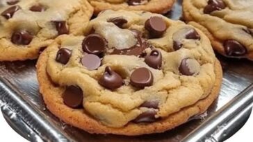 The Best Chocolate Chip Cookie Recipe Ever – Soft, Chewy, and Irresistibly Delicious